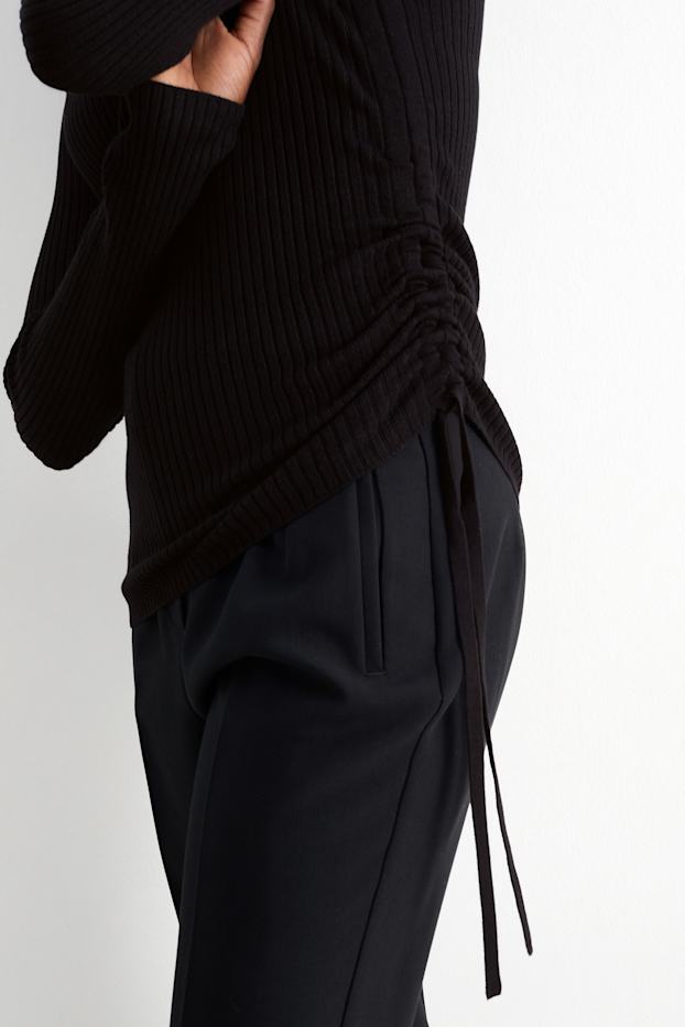 Femmes - Pullover - finition côtelée - noir
