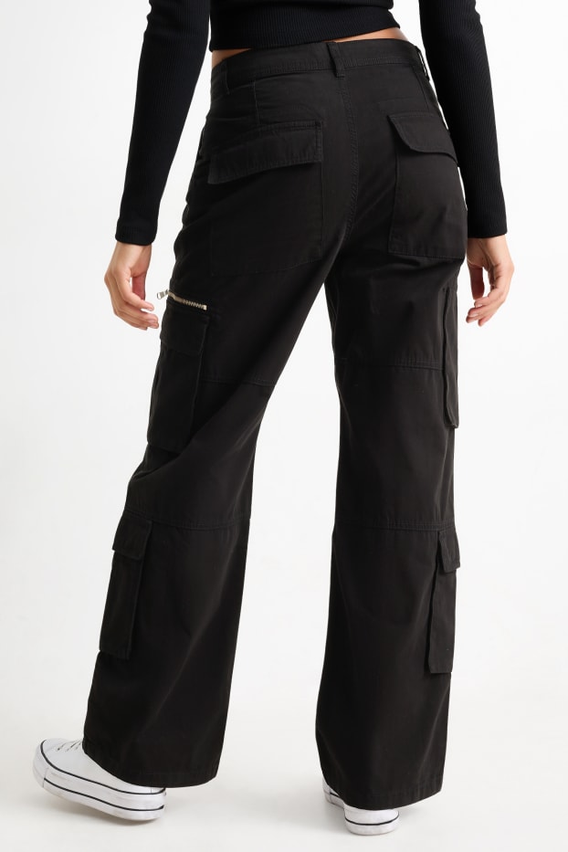 Damen - Cargohose - Mid Waist - Wide Leg - schwarz