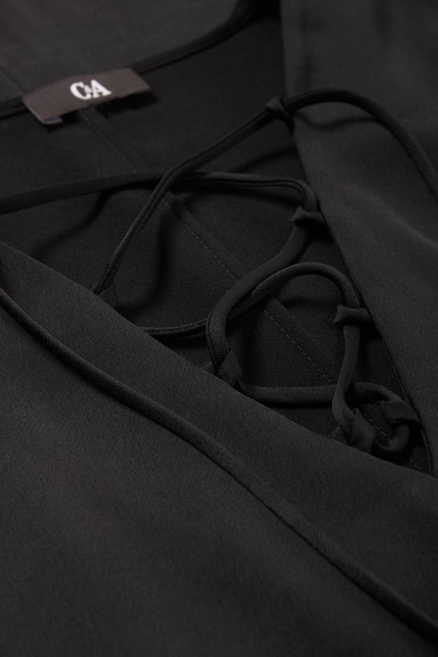 Femei - Rochie cu decolteu în V - negru