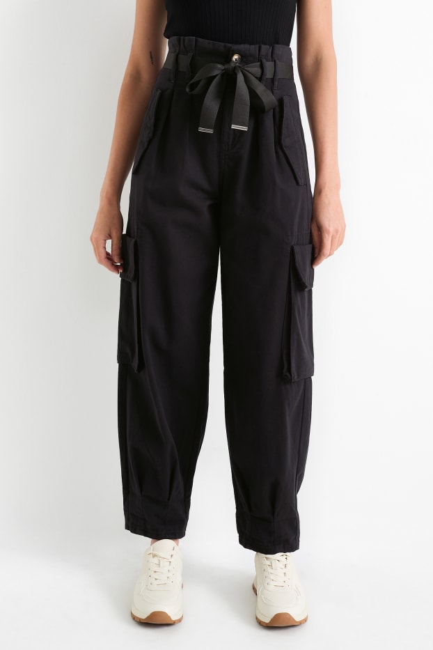 Women - Cargo trousers - high waist - tapered fit - black
