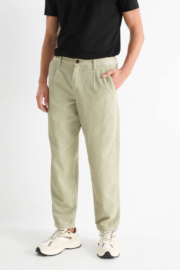 Home - Xinos de pana - relaxed fit - verd clar