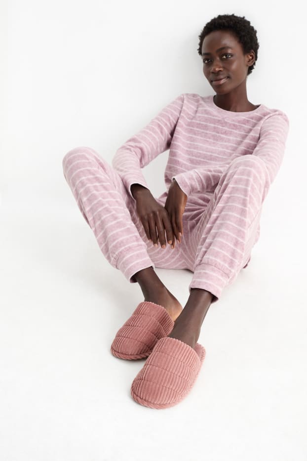 Femmes - Chaussons en velours côtelé - rose