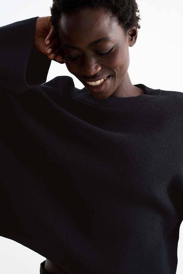 Women - Cropped jumper - black