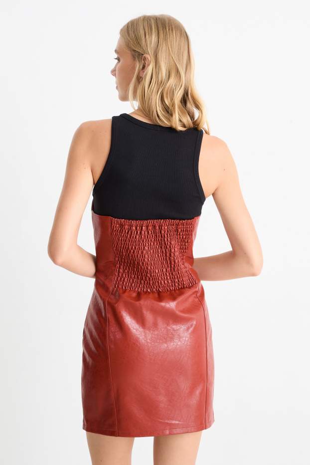Dames - Nauwsluitende jurk - imitatieleer - rood