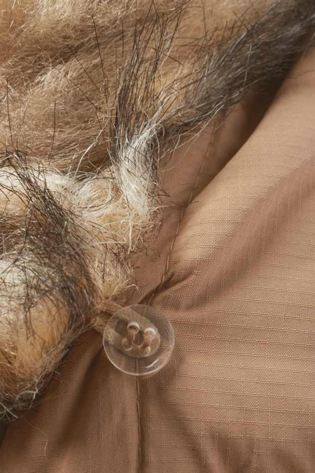 Bambine - Piumino con cappuccio e inserto in ecopelliccia - marrone