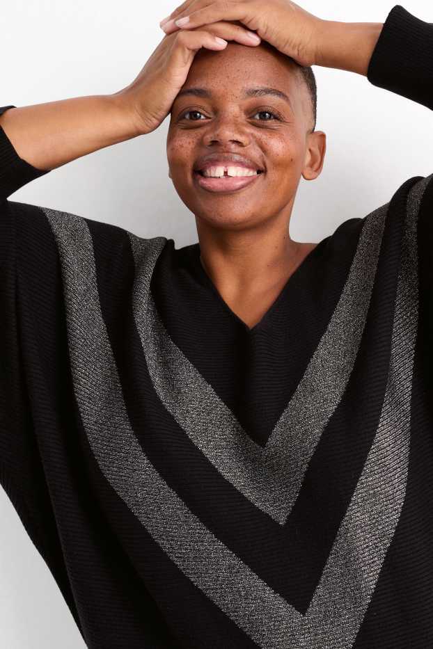 Femei - Pulover cu decolteu în V - reiat - negru