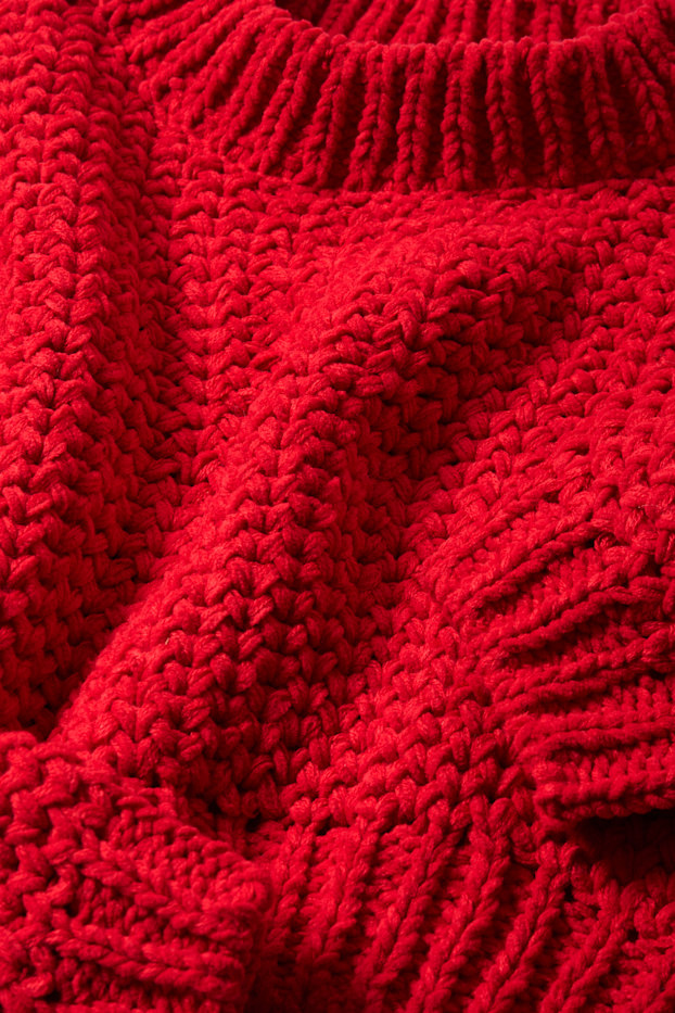 Women - Cropped jumper - dark red