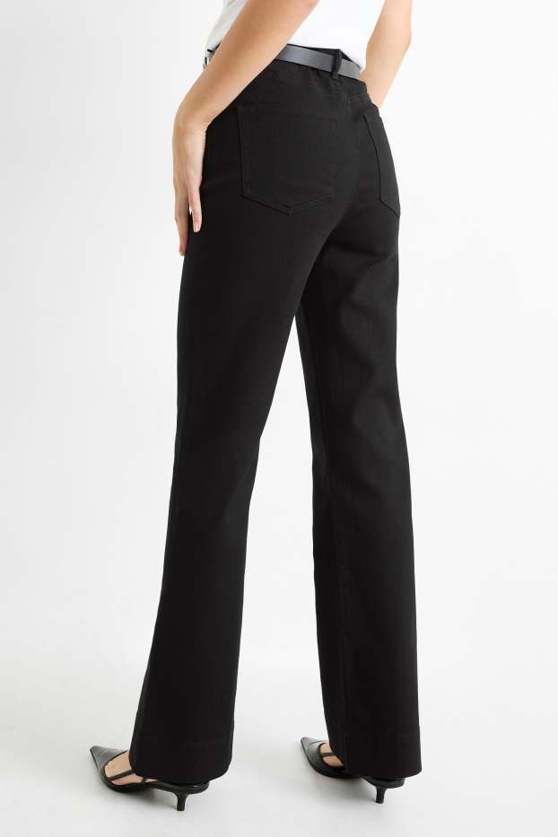 Dámské - Bootcut jeans s páskem - high waist - černá