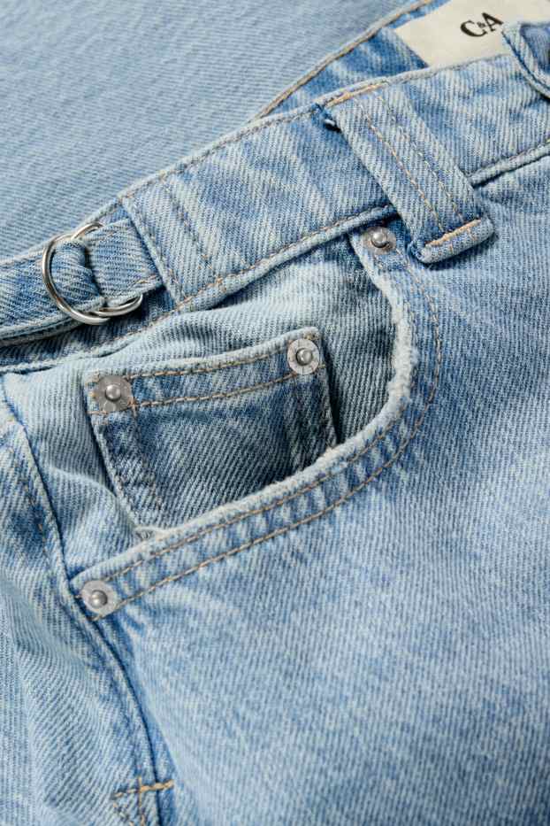Femei - Baggy jeans - talie medie - denim-albastru deschis