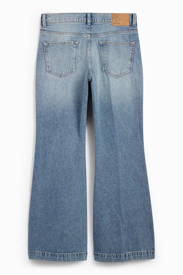 Women - Wide leg flared jeans - mid-rise waist - denim-light blue