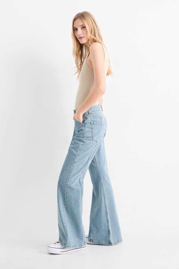 Damen - Wide Flared Jeans - Mid Waist - helljeansblau