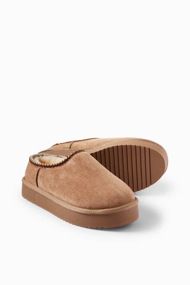 Femei - Botine - imitație de piele întoarsă - bej
