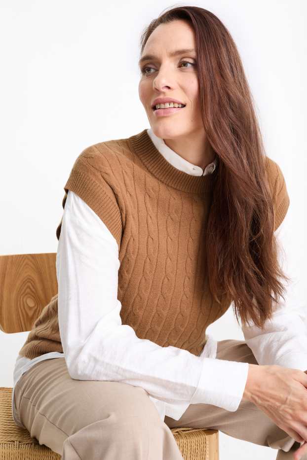 Kobiety - Bezrękawnik z dodatkiem kaszmiru - miks wełniany - wzór warkocza - jasnobrązowy