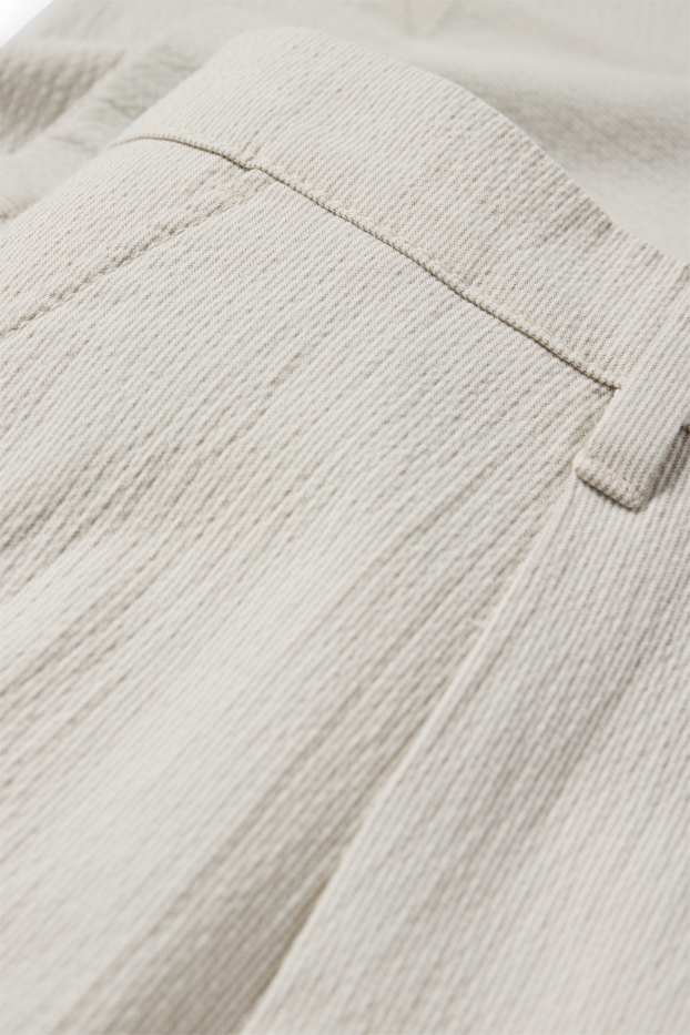 Home - Xinos - tapered fit - texturats - beix clar