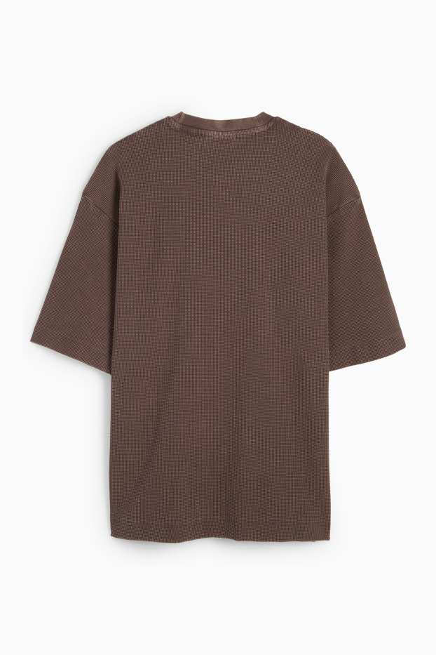 Heren - T-shirt - oversized - met structuur - donkerbruin