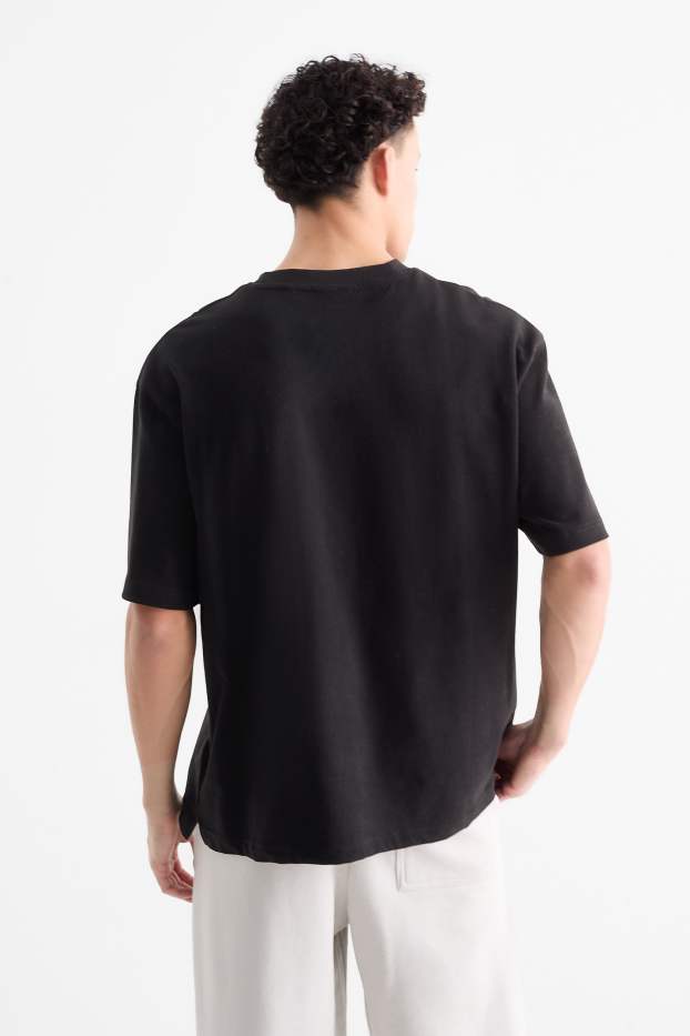 Herren - T-Shirt - Oversized - schwarz