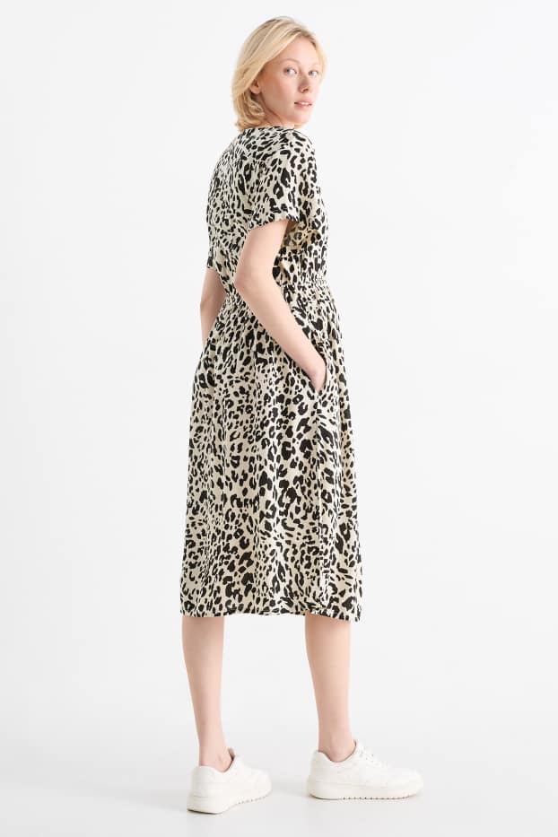 Femmes - Robe d’allaitement à col V en viscose - imprimé léopard - noir / beige