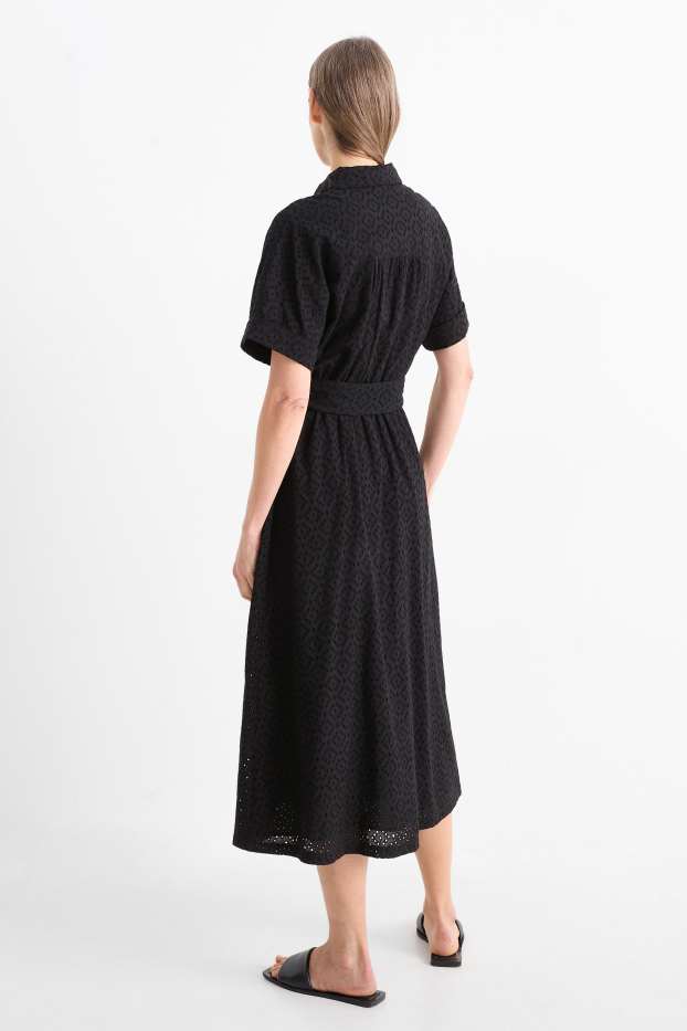 Femmes - Robe-chemise à ceinture - broderie anglaise - noir