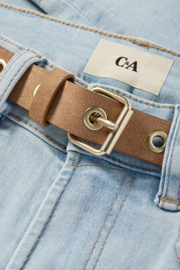 Kobiety - Capri jeans z paskiem - średniowysoki stan - dżins-jasnoniebieski