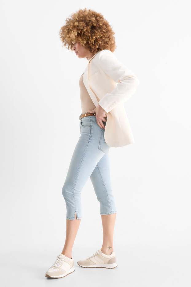Kobiety - Capri jeans z paskiem - średniowysoki stan - dżins-jasnoniebieski