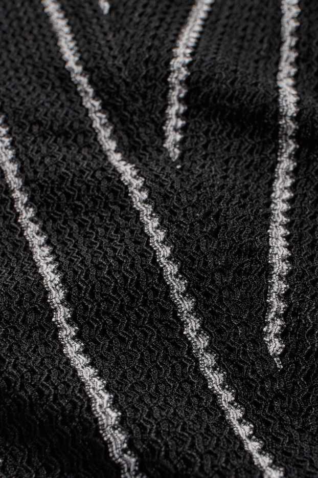 Dona - Samarreta de màniga curta - de ratlles - texturada - negre