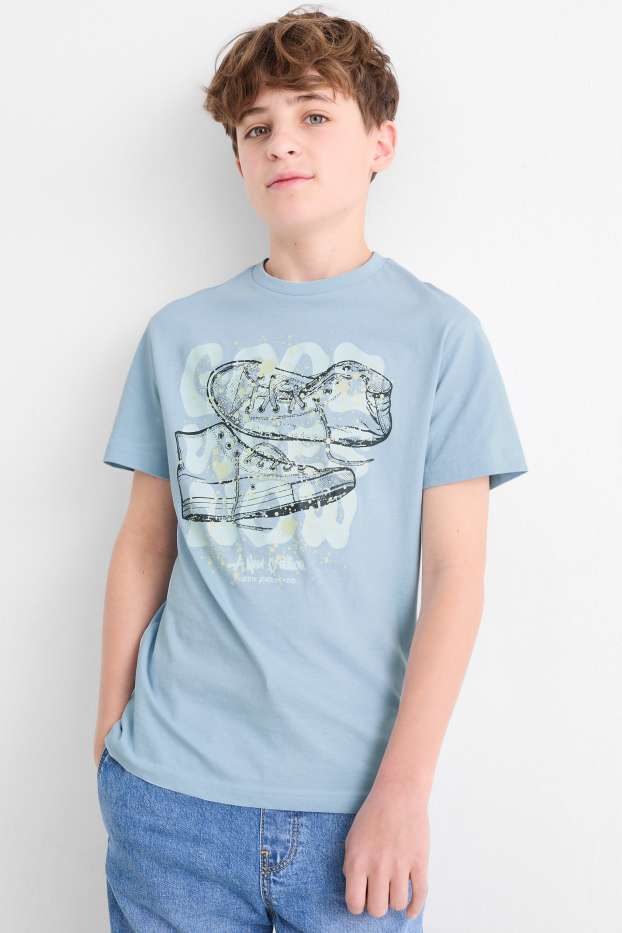 Děti - chlapci - Motiv tenisek - tričko s krátkým rukávem - světle modrá
