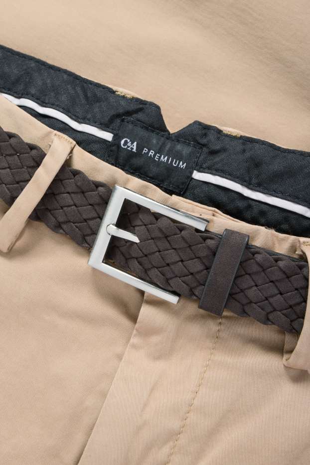 Herren - Chino mit Gürtel - Regular Fit - hellbraun