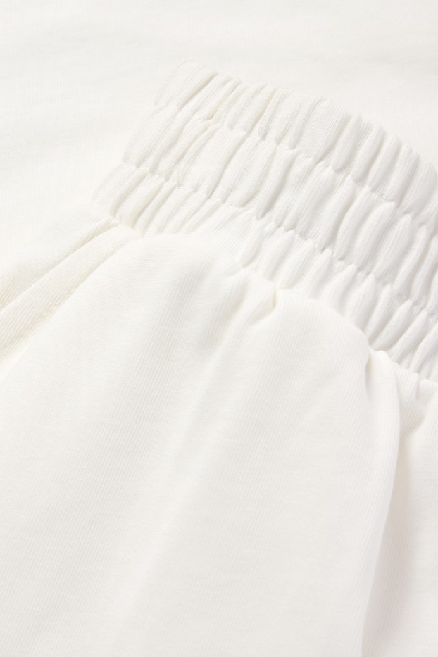Femmes - Short basique en molleton - blanc