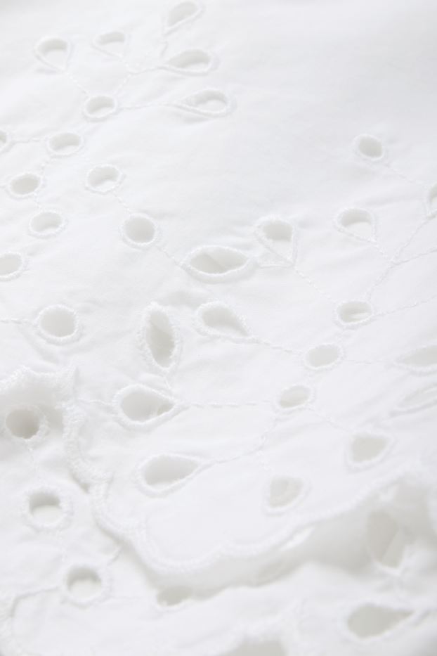 Femmes - Short - high waist - broderie anglaise - blanc