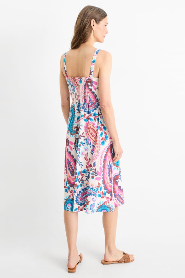 Women - Fit & flare dress - patterned - textured - smocked - pink