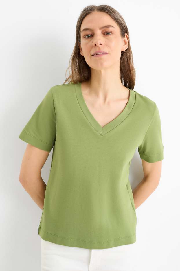 Women - Basic V-neck T-shirt - green