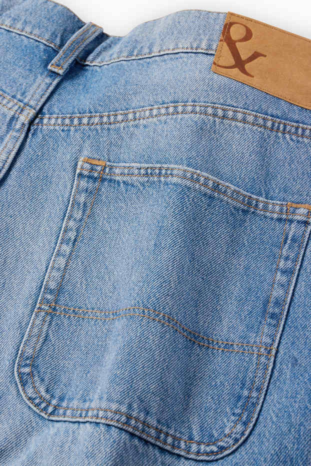 Uomo - Bermuda cargo in jeans - jeans azzurro