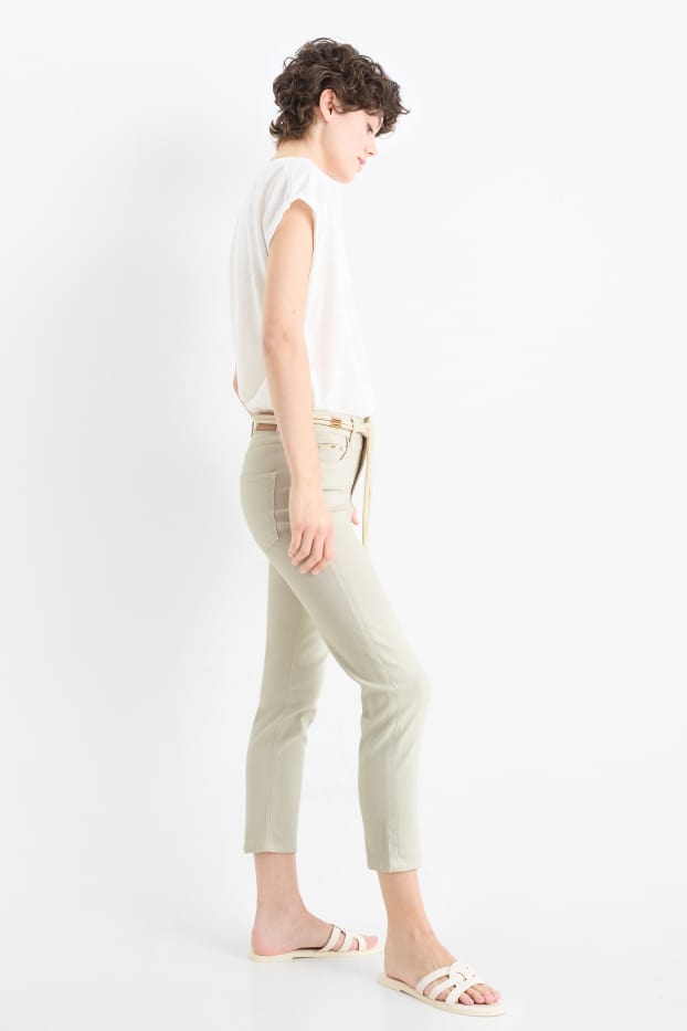 Women - Cropped slim fit jeans with belt - mid-rise waist - mint green