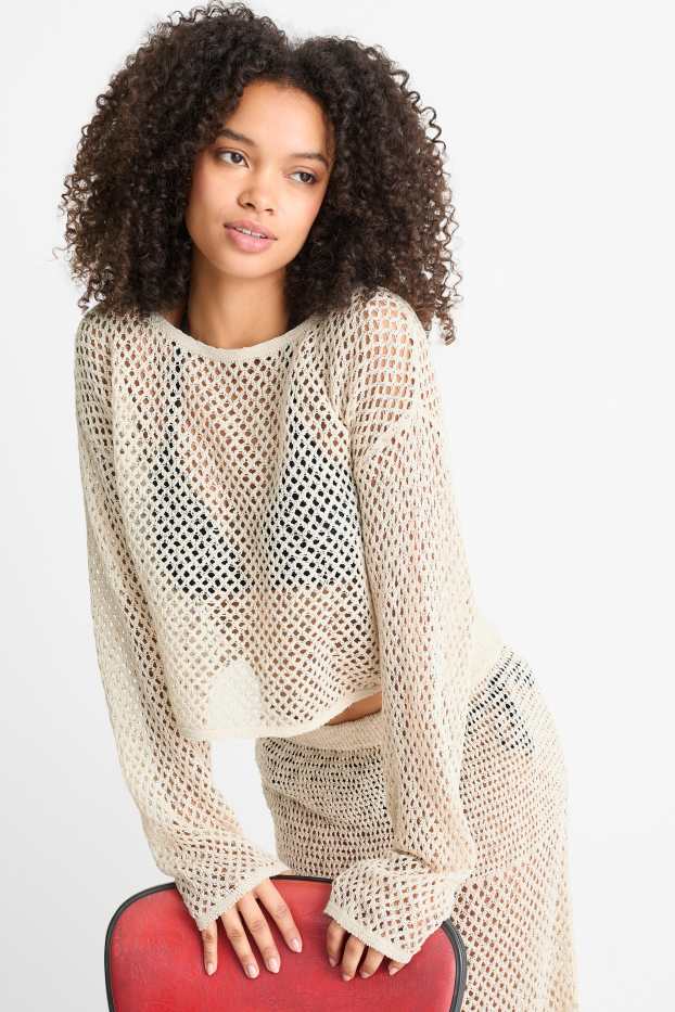 Women - Cropped jumper - light beige