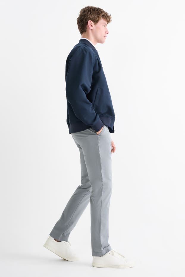 Herren - Chino mit Gürtel - Regular Fit - grau