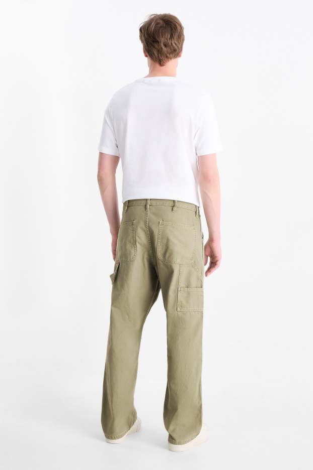 Bărbați - Relaxed jeans - verde deschis