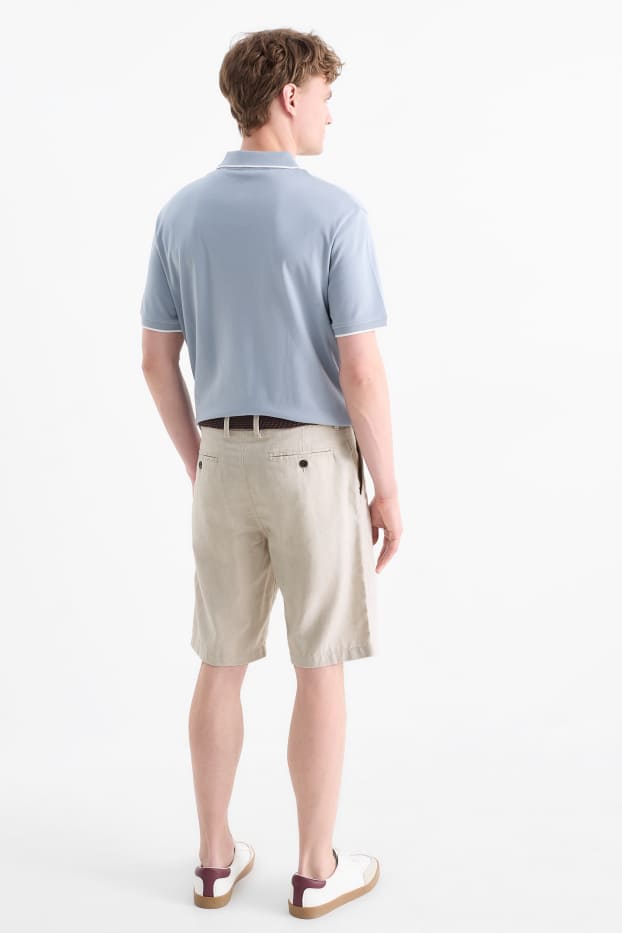 Bărbați - Pantaloni scurți cu curea și conținut de in - bej deschis