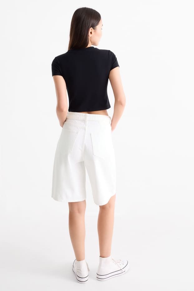 Damen - Jeans-Bermudas mit Gürtel - Mid Waist - weiß