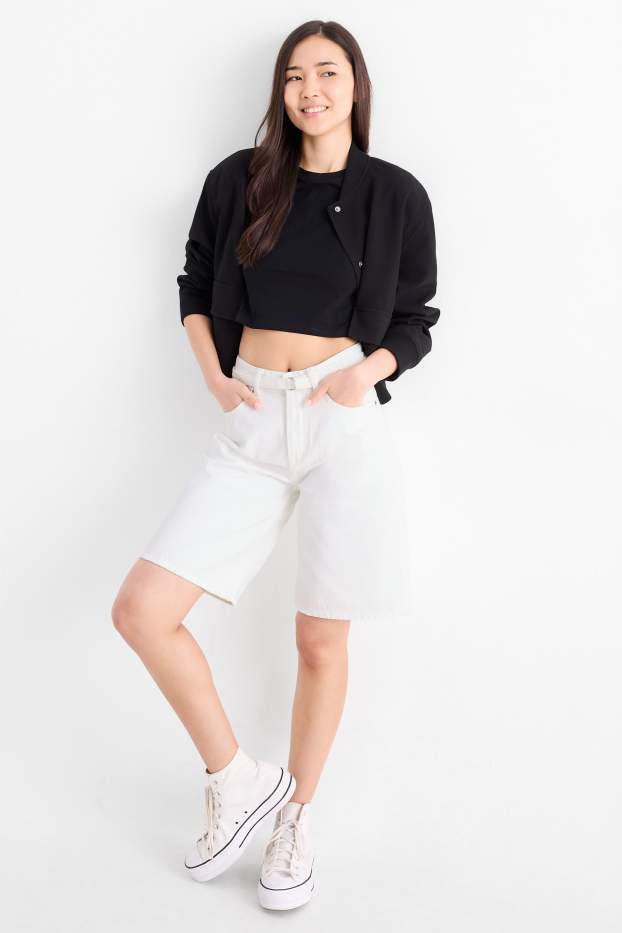 Damen - Jeans-Bermudas mit Gürtel - Mid Waist - weiß