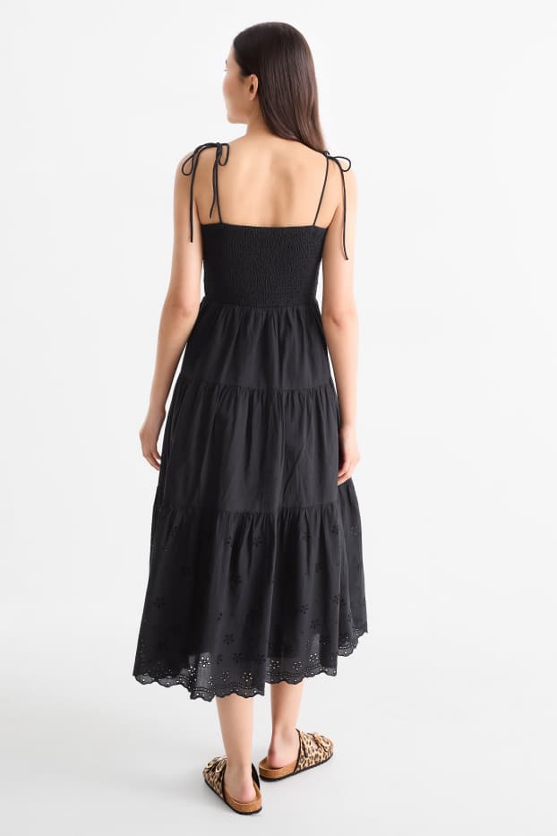 Femei - Rochie în A - broderie englezească - cu fronseuri - negru