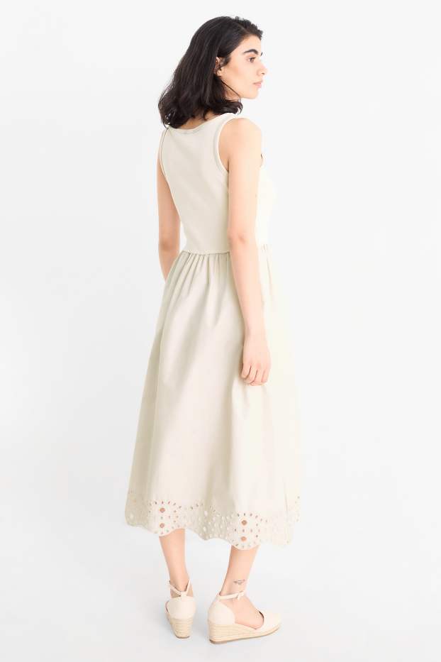 Damen - Fit & Flare Kleid - Broderie Anglaise - hellbeige