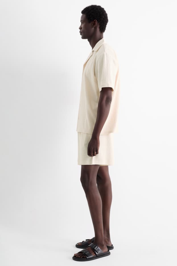 Heren - Korte broek - met structuur - licht beige