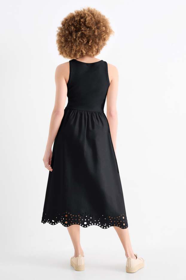 Damen - Fit & Flare Kleid - Broderie Anglaise - schwarz