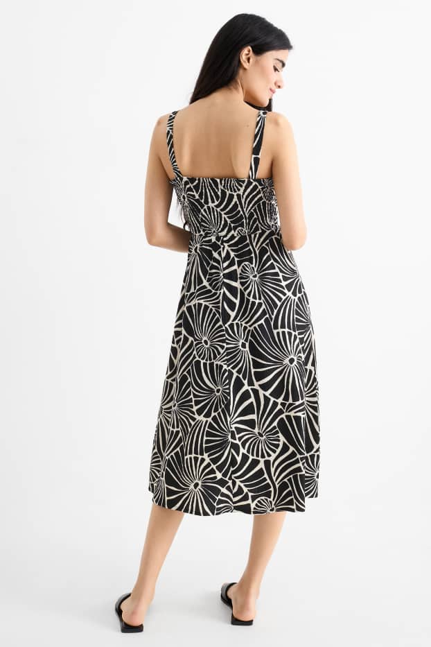 Damen - Fit & Flare Kleid - gemustert - strukturiert - gesmokt - schwarz / weiss