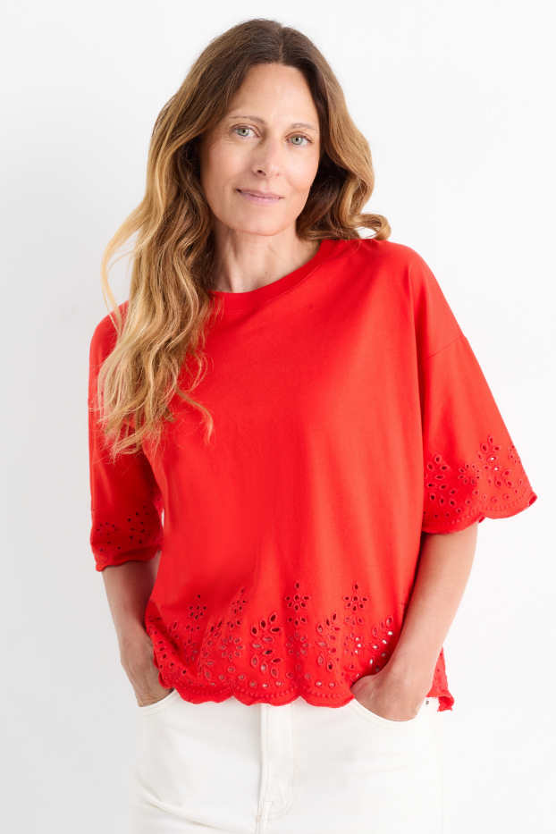 Damen - T-Shirt - Regular Fit - Broderie Anglaise - rot