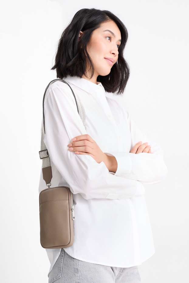 Femmes - Pochette pour portable dotée d’une bandoulière amovible - matière synthétique - taupe