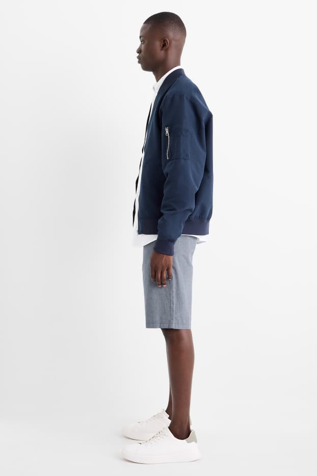 Heren - Korte broek met riem - grijs