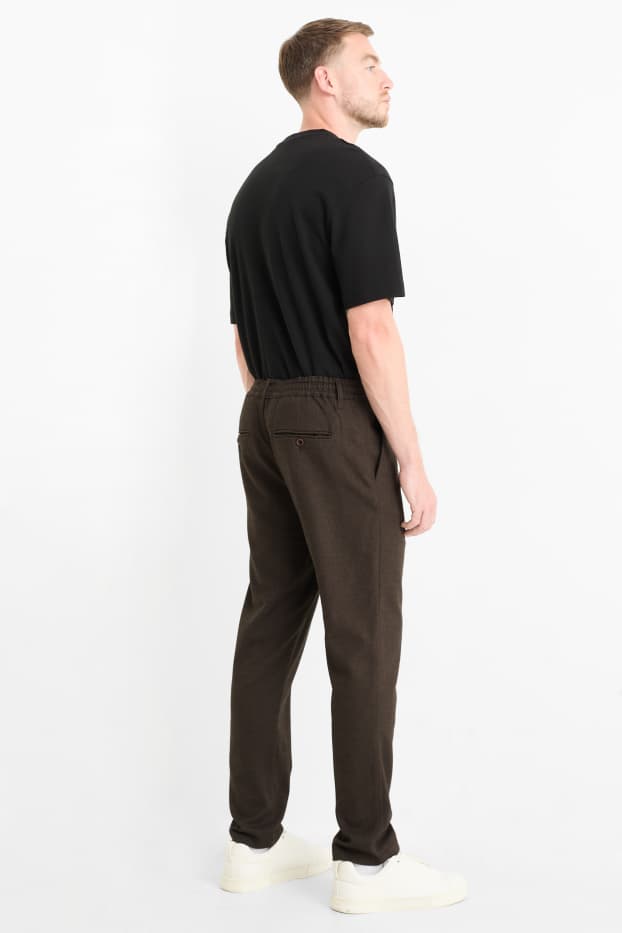 Men - Chinos - tapered fit - textured - dark brown