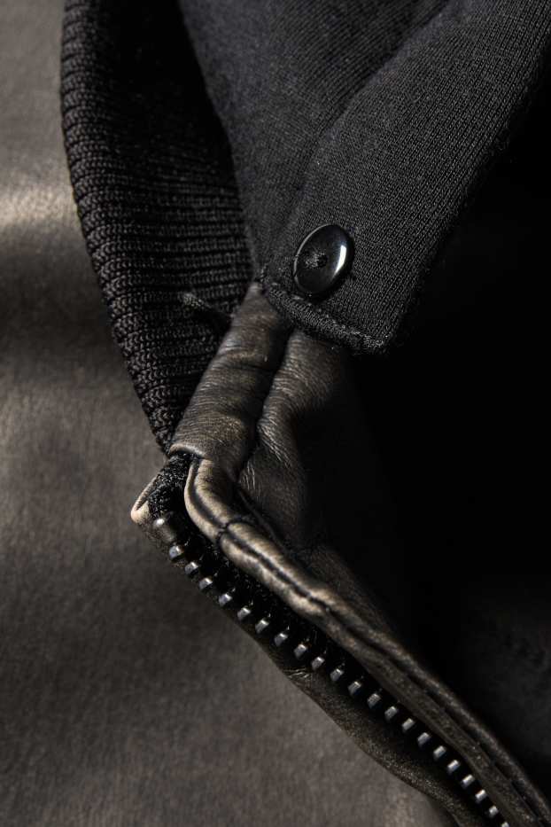 Herren - Jacke mit Kapuze - Lederimitat - schwarz