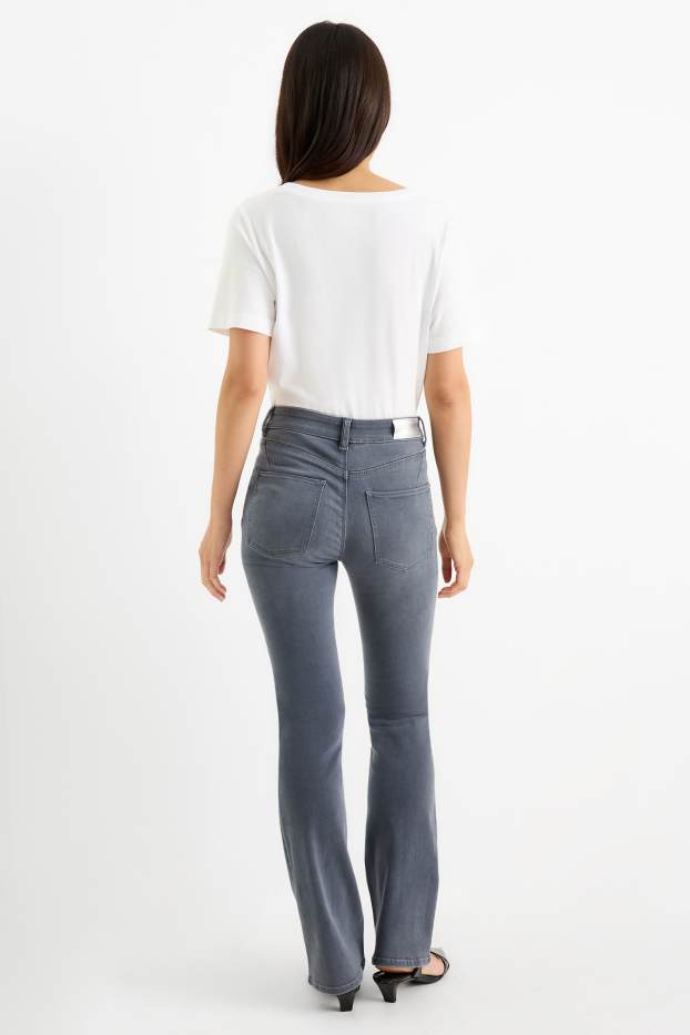 Femmes - Jean bootcut - mid waist - jean galbant - LYCRA® - jean gris
